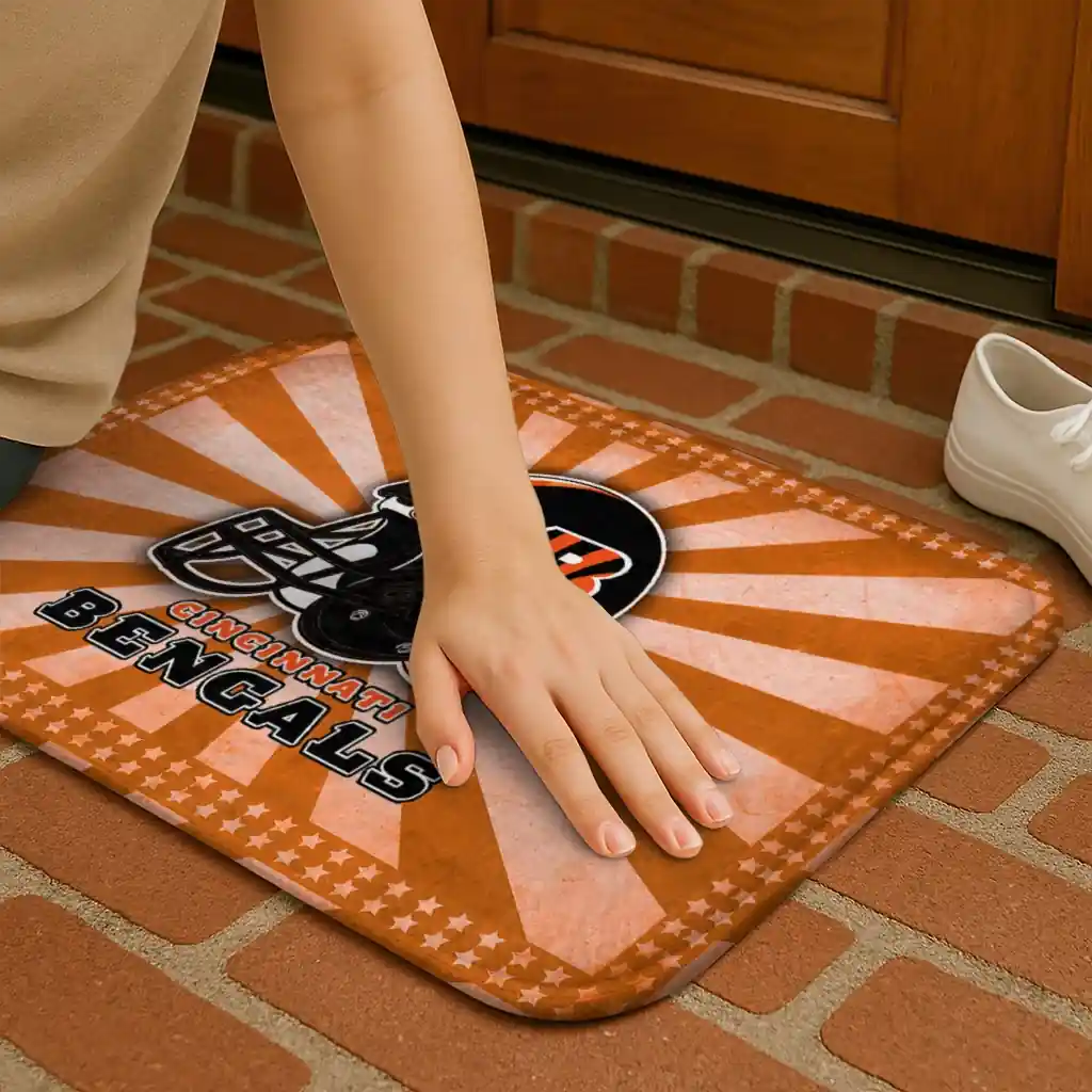 cincinnati-bengals-helmet-centerpiece-orange-doormat-premium-grade.webp