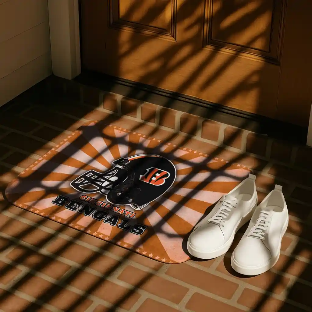 cincinnati-bengals-helmet-centerpiece-orange-doormat-trendy.webp