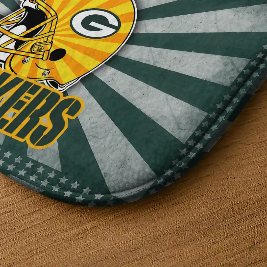 green-bay-packers-helmet-centerpiece-green-doormat-latest-model.webp