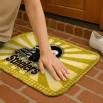 pittsburgh-steelers-helmet-centerpiece-gold-doormat-best-selling.webp