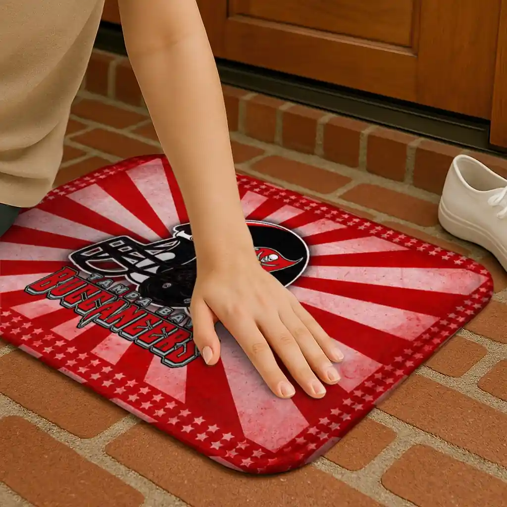 tampa-bay-buccaneers-helmet-centerpiece-red-doormat-premium-grade.webp