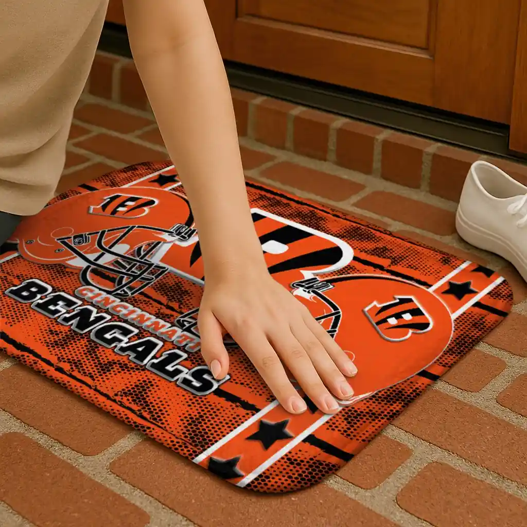 cincinnati-bengals-helmet-illustration-orange-doormat-premium-grade.webp