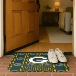 green-bay-packers-bolt-row-green-doormat-best-selling.webp