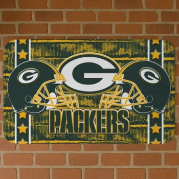 Green Helmet Illustration Green Bay Packers Doormat - Non-Slip Fan Mat