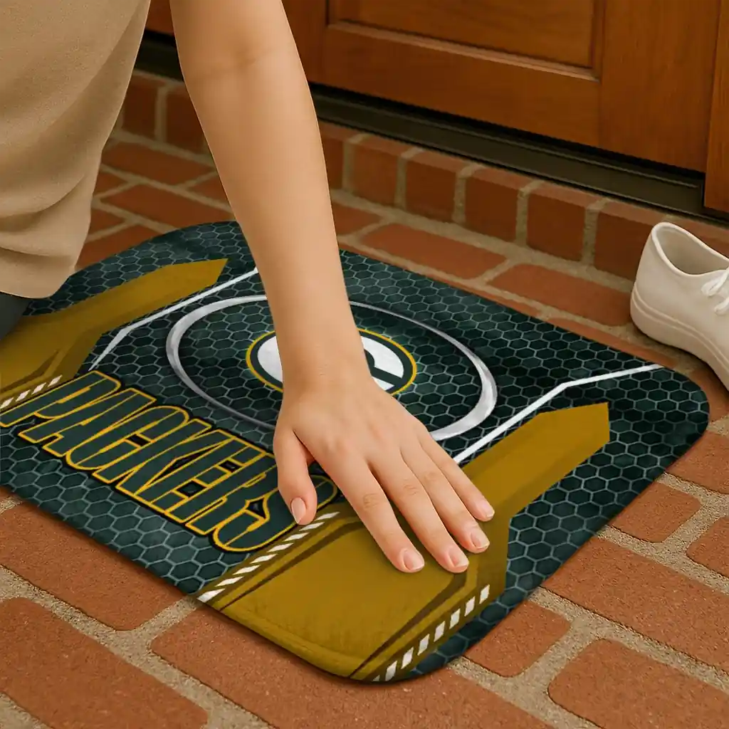 green-bay-packers-hexagon-oval-green-doormat-premium-grade.webp