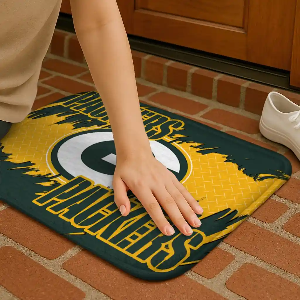 green-bay-packers-plate-rip-green-doormat-premium-grade.webp
