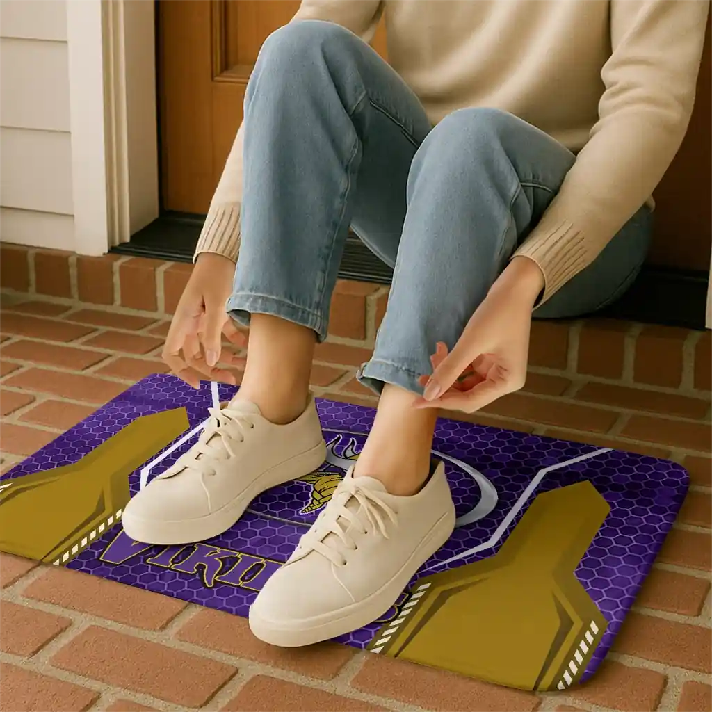 minnesota-vikings-hexagon-oval-purple-doormat-top-rated.webp
