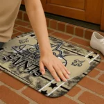 new-orleans-saints-helmet-illustration-gold-doormat-best-selling.webp