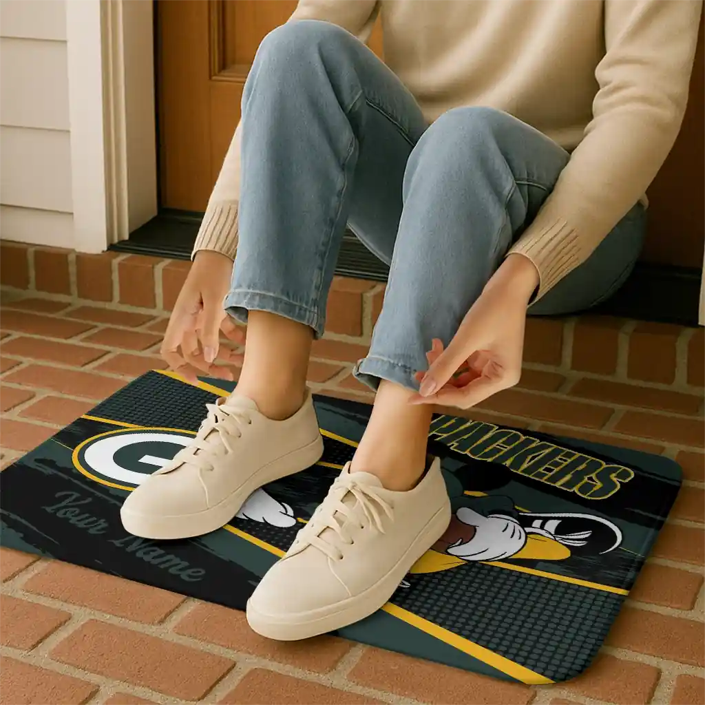 personalized-green-bay-packers-mickey-quarterback-green-black-doormat-top-rated.webp
