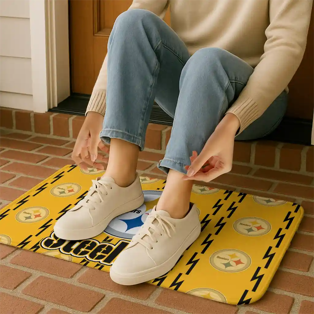 pittsburgh-steelers-bolt-row-gold-doormat-top-rated.webp